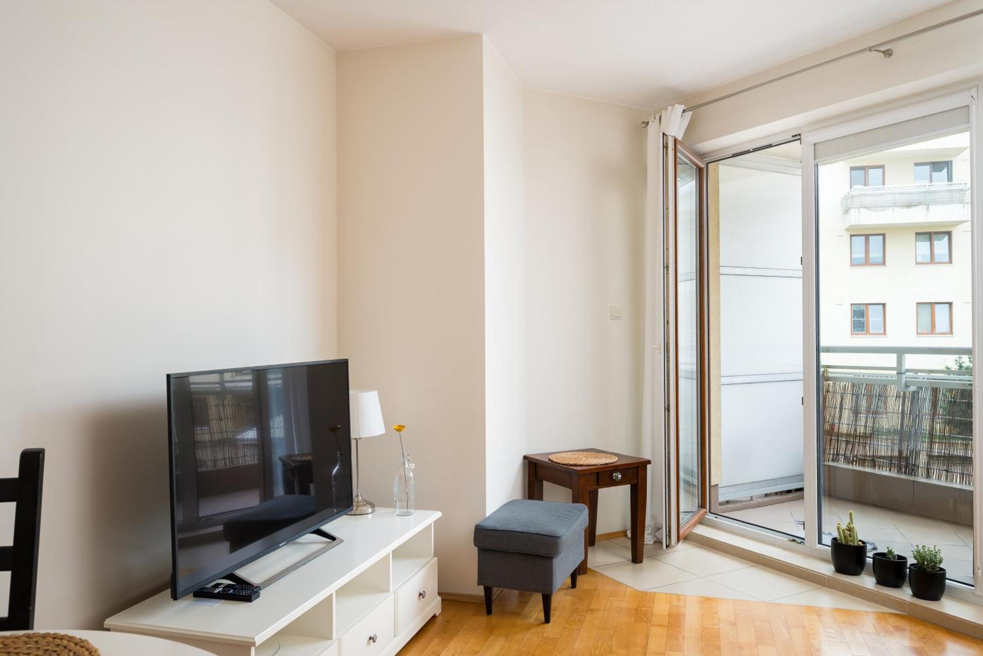 Metro Ksiecia Janusza Cosy Apartment Warsaw Luaran gambar