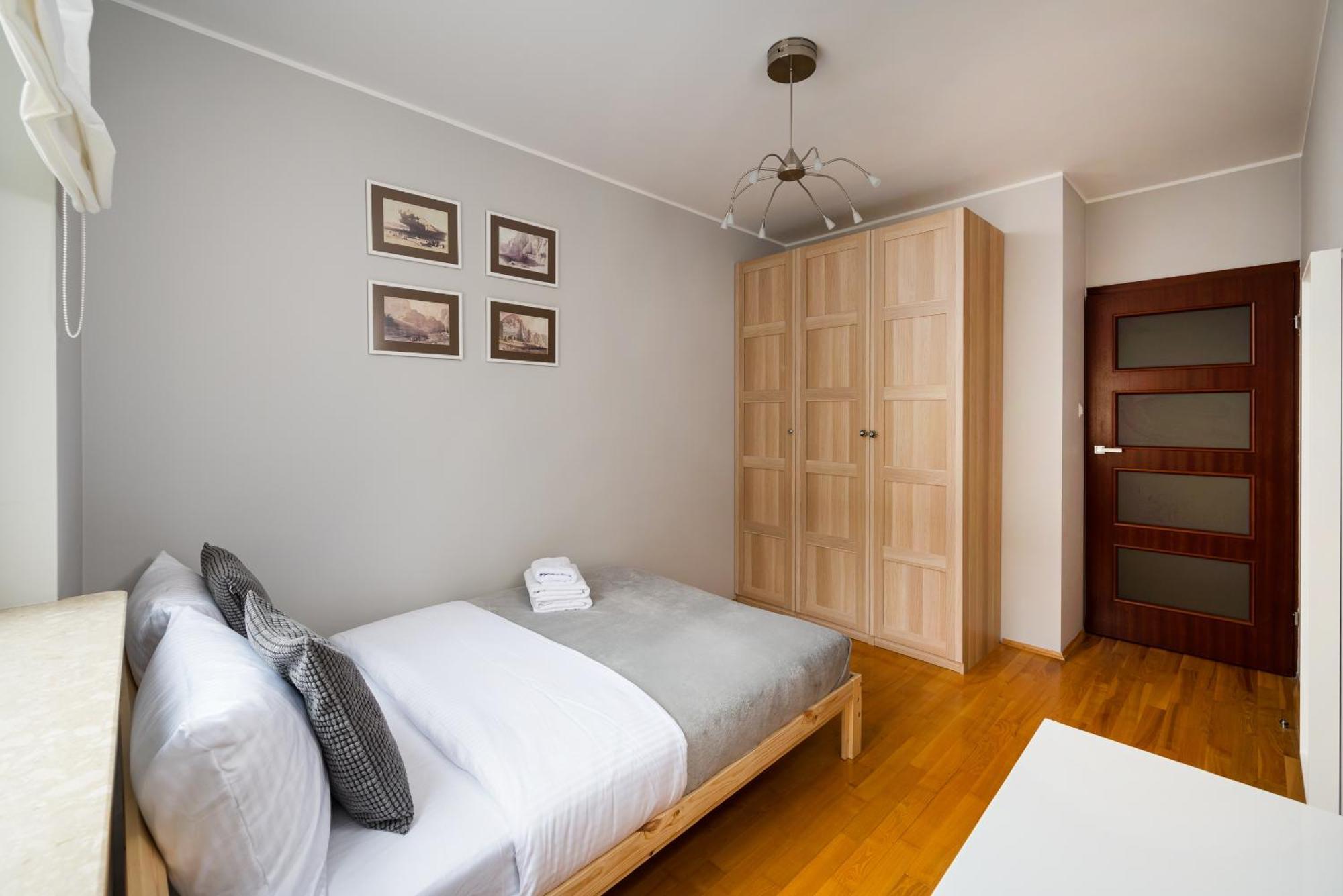 Metro Ksiecia Janusza Cosy Apartment Warsaw Luaran gambar